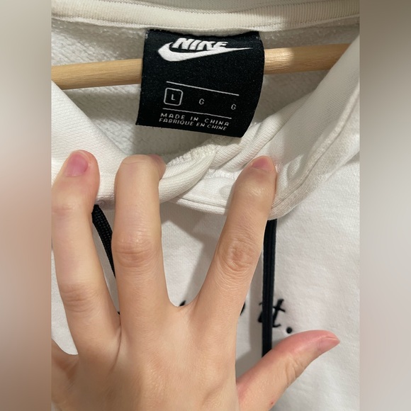 Nike Hoodies, Large - Picture 3 of 3